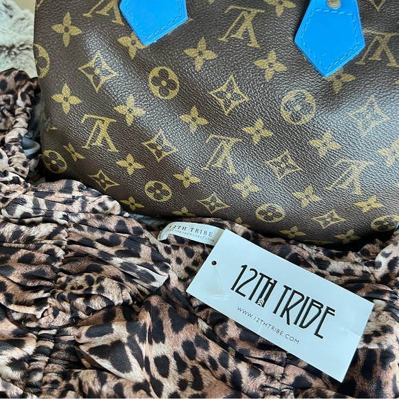 12th tribe leopard crop top - Picture 2 of 5